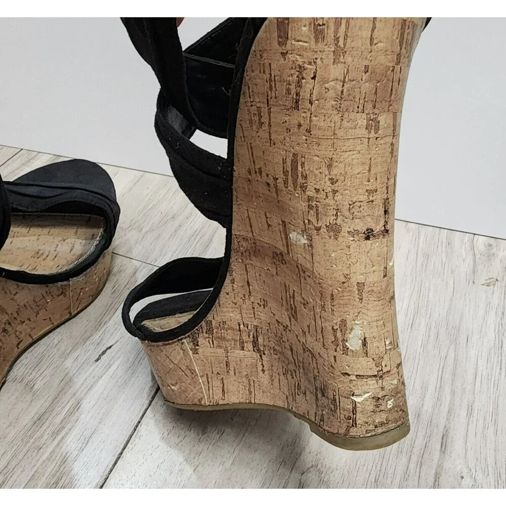 Paprika Black Cross Banded Wegde Woman's Size 7.5